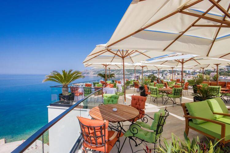 Kalamper Hotel