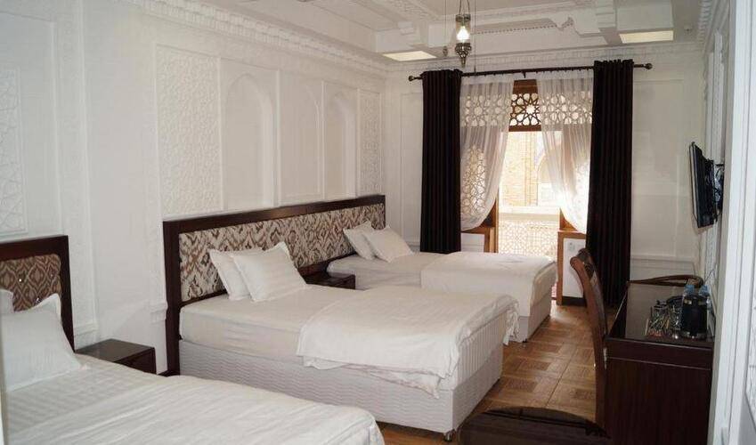 Shahriston Hotel