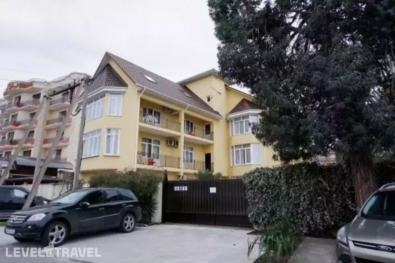 Travel Hotels Набережная (Трэвел Хотелс)