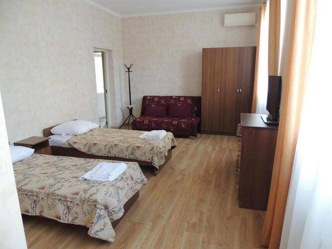 Travel Hotels Набережная (Трэвел Хотелс)