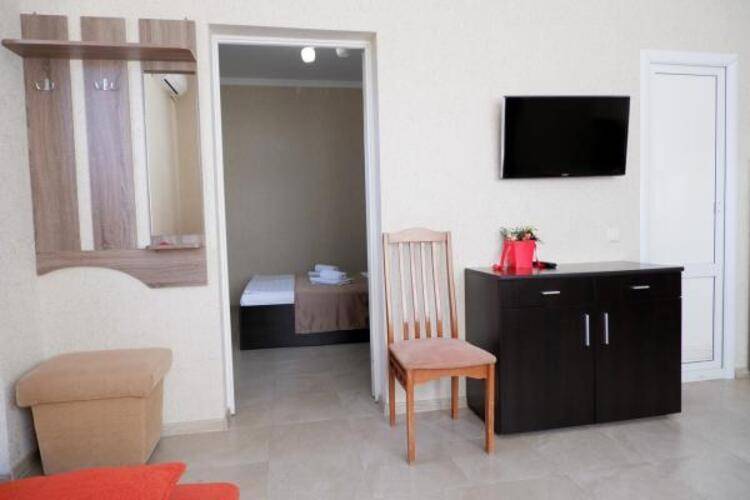Travel Hotels Набережная (Трэвел Хотелс)