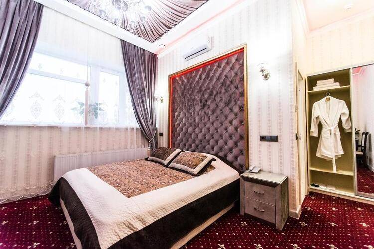 Отель Рай