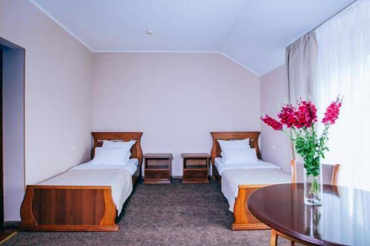 Bridge Hotel (Бридж Отель)