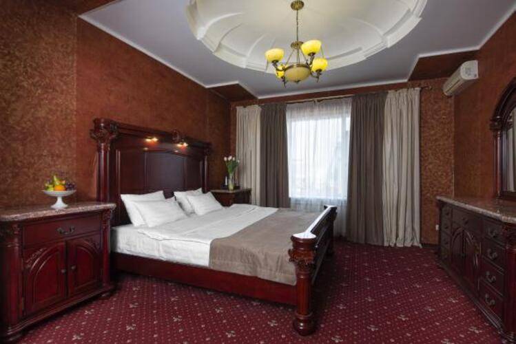 Bridge Hotel (Бридж Отель)