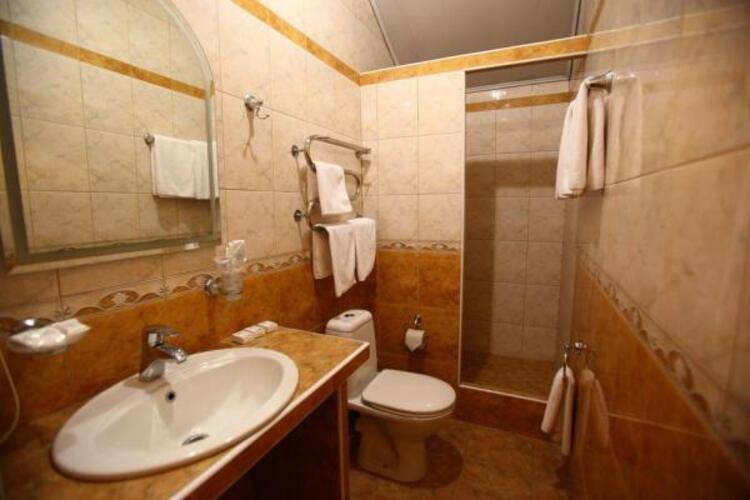 Bridge Hotel (Бридж Отель)