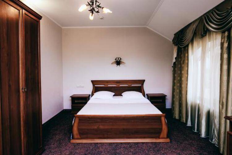 Bridge Hotel (Бридж Отель)