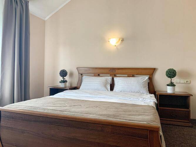 Bridge Hotel (Бридж Отель)