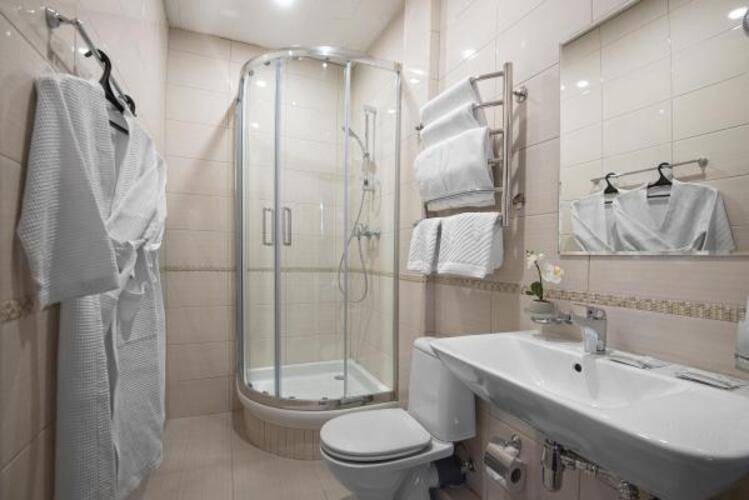 Bridge Hotel (Бридж Отель)