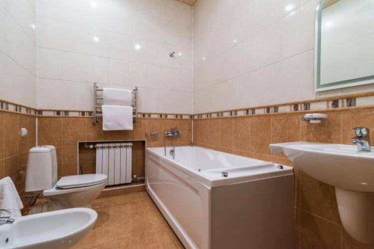 Bridge Hotel (Бридж Отель)