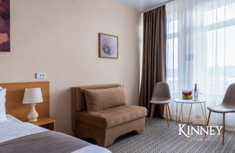 Kinney sea view hotel (Кинни)
