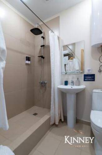 Kinney sea view hotel (Кинни)