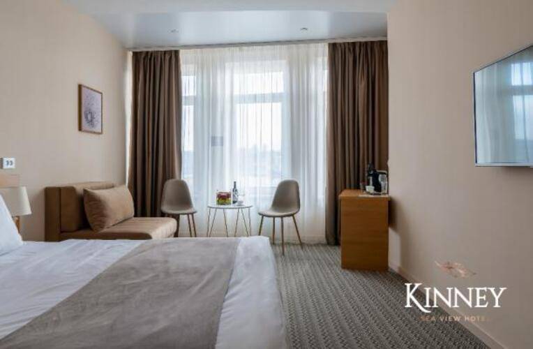 Kinney sea view hotel (Кинни)