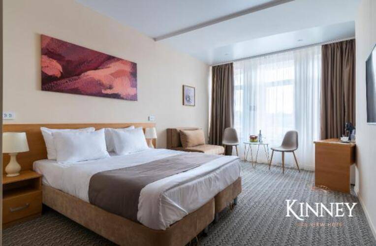 Kinney sea view hotel (Кинни)