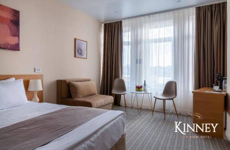 Kinney sea view hotel (Кинни)