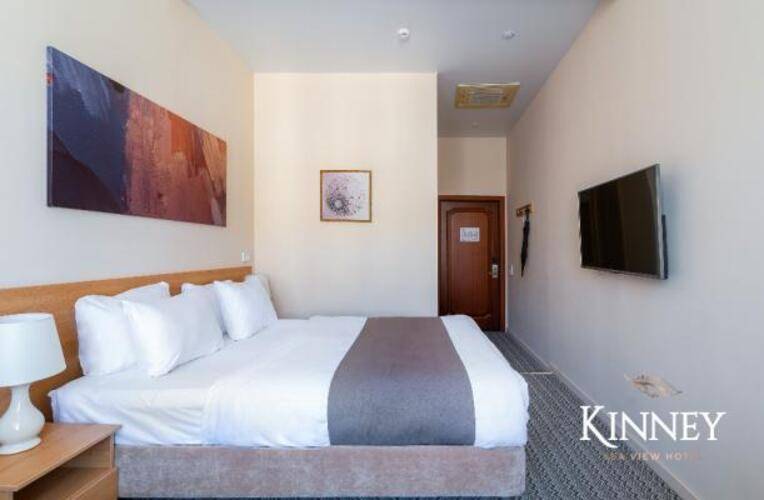 Kinney sea view hotel (Кинни)