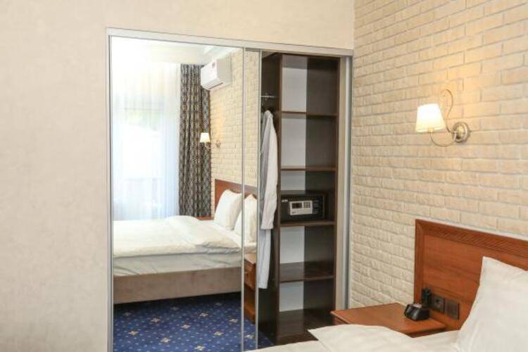 Royal Park Hotel