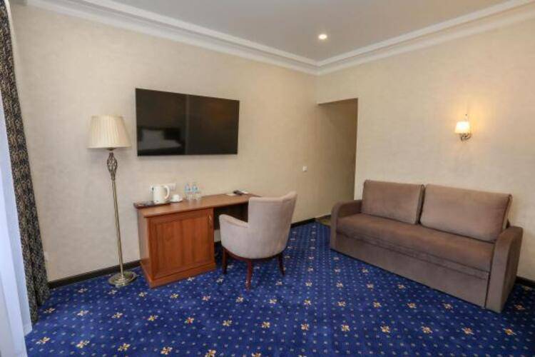 Royal Park Hotel