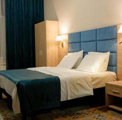 $item['hotel']['name']