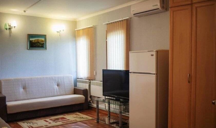 Золотой Лотос