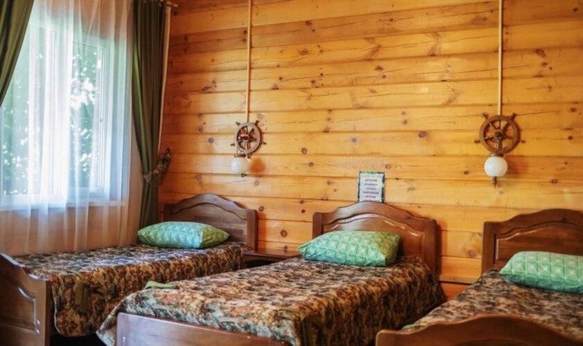 Золотой Лотос