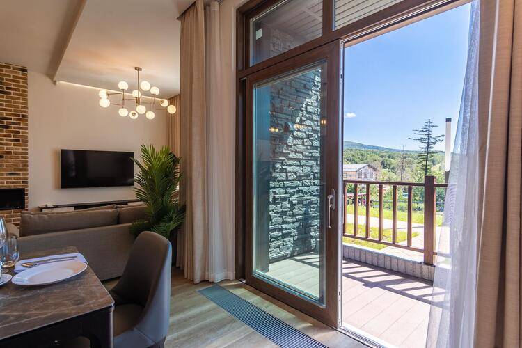 SUNRISE HILL apart hotel (Санрайз хилл)