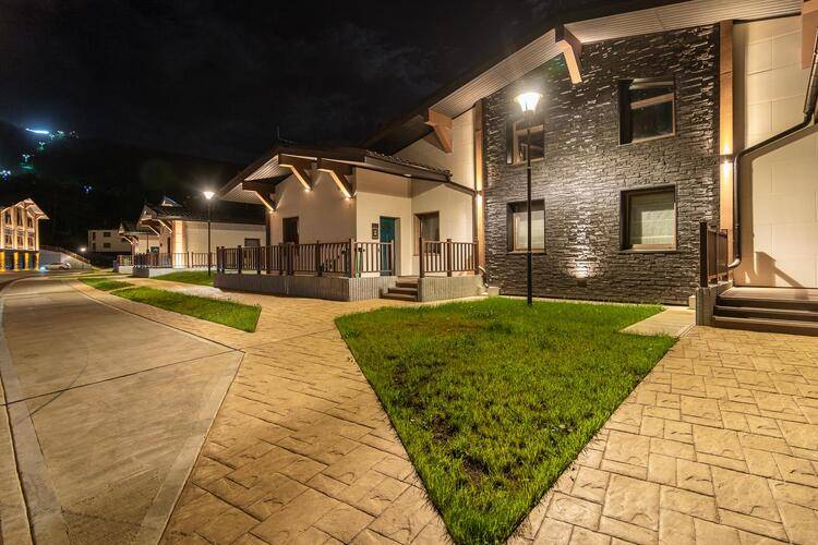 SUNRISE HILL apart hotel (Санрайз хилл)