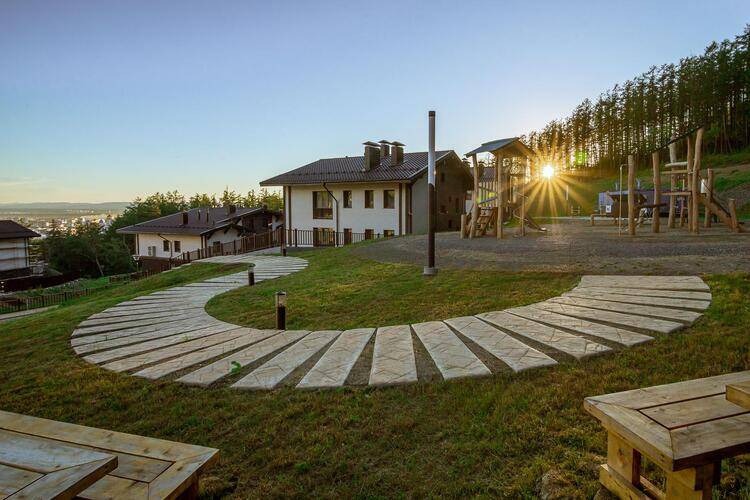 SUNRISE HILL apart hotel (Санрайз хилл)