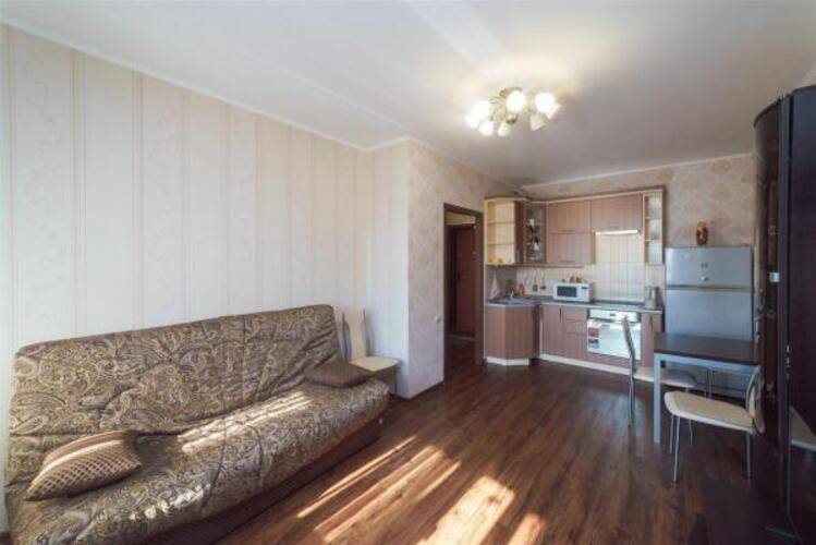 Home Hotel (Хоум Отель) на Притомском 7/5