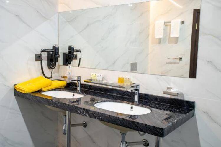 Grand Spa Hotel Avax (Авакс)