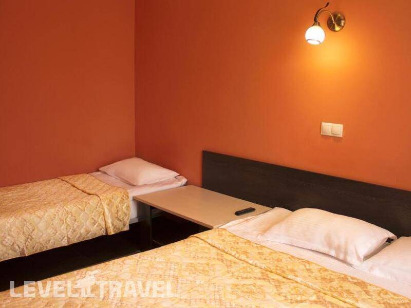 Фотография Yellow Hotel