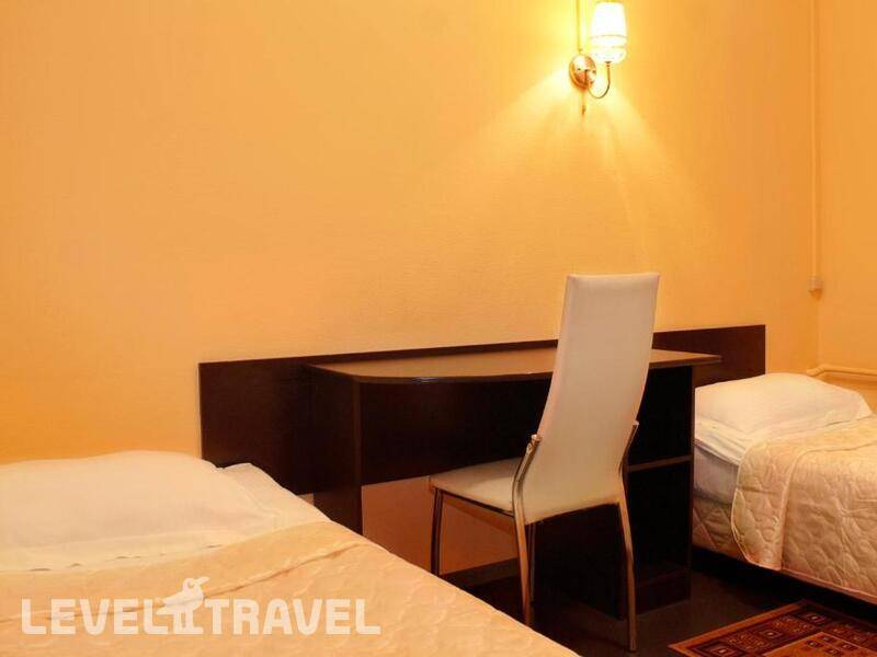 Фотография Yellow Hotel