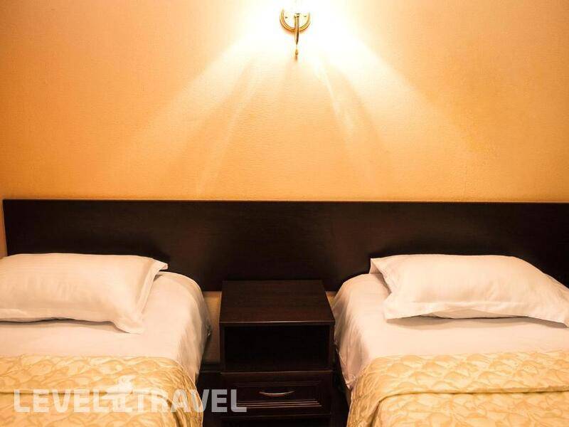 Фотография Yellow Hotel