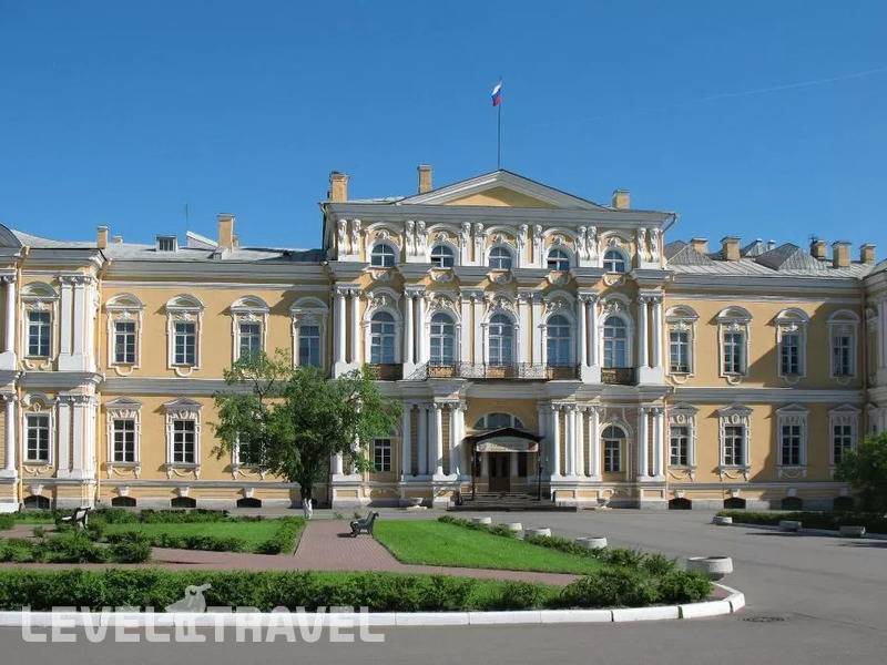 Фотография Yellow Hotel