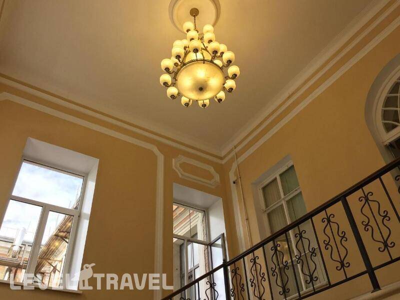 Фотография Yellow Hotel