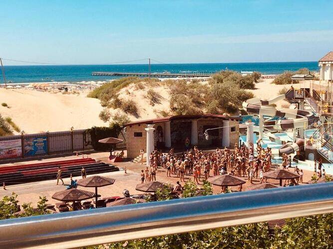 Viva Victoria Family Hotel