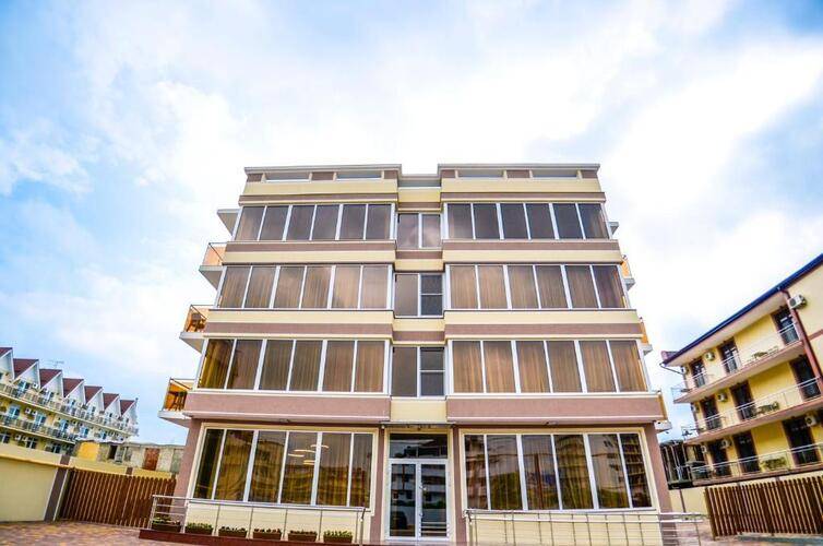 Viva Victoria Family Hotel