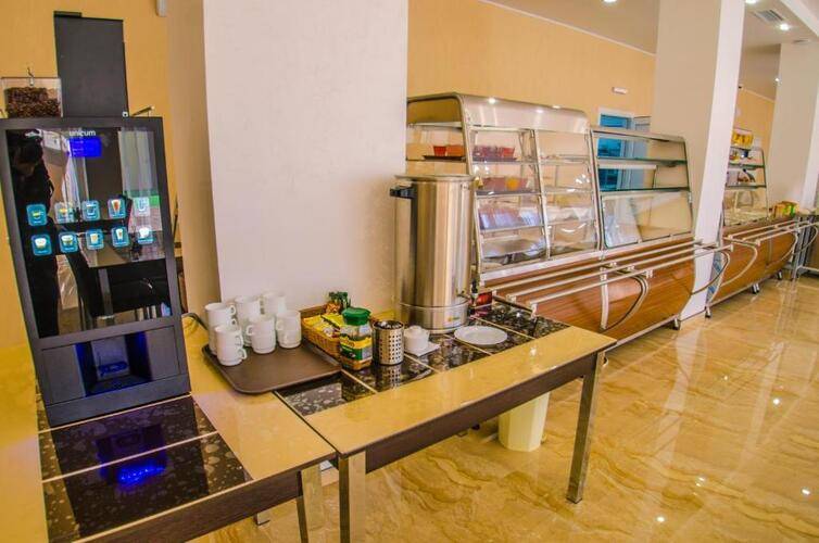 Viva Victoria Family Hotel