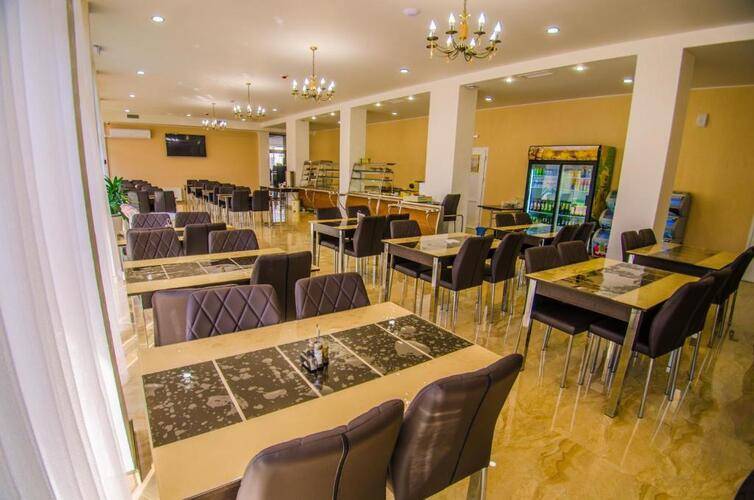 Viva Victoria Family Hotel