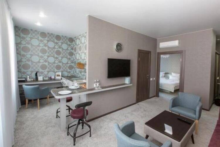 Kamarooms Business Hotel & Spa (Камарумс)