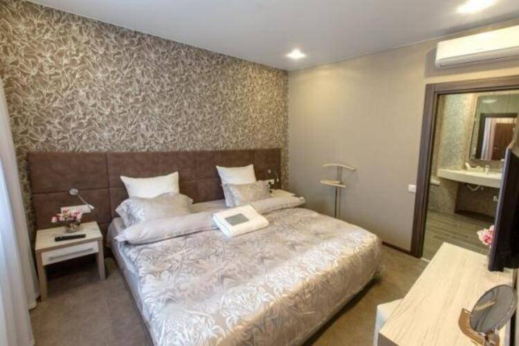 Kamarooms Business Hotel & Spa (Камарумс)