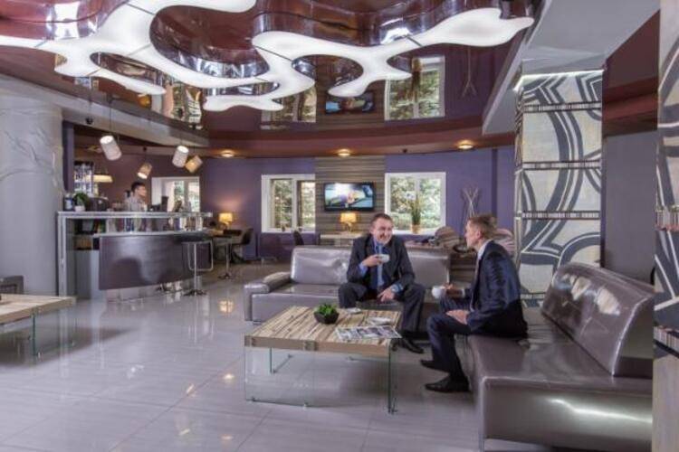 Kamarooms Business Hotel & Spa (Камарумс)