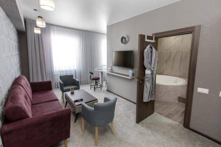 Kamarooms Business Hotel & Spa (Камарумс)