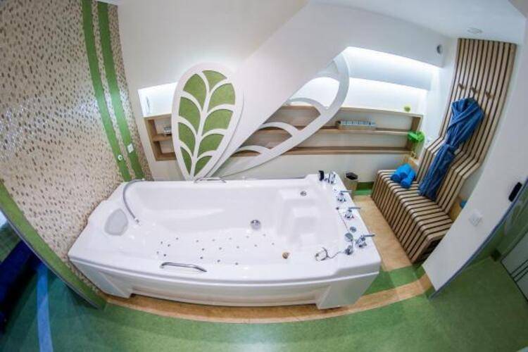 Kamarooms Business Hotel & Spa (Камарумс)