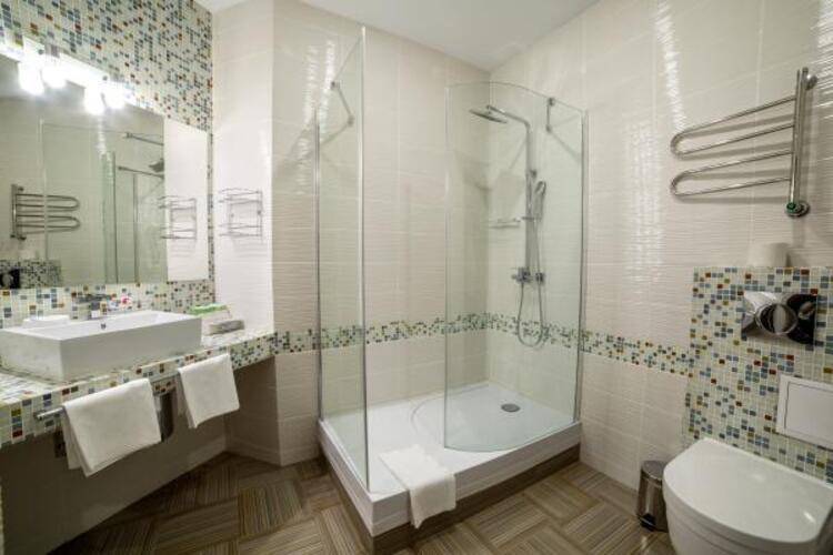Kamarooms Business Hotel & Spa (Камарумс)