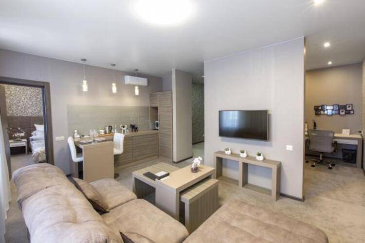 Kamarooms Business Hotel & Spa (Камарумс)