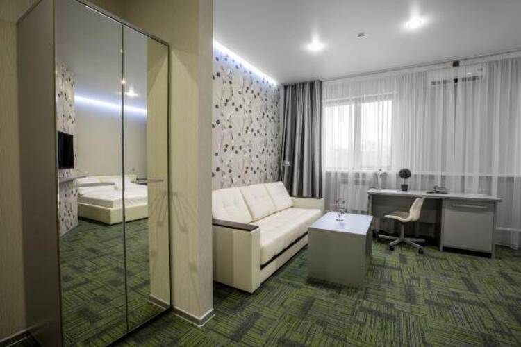 Kamarooms Business Hotel & Spa (Камарумс)