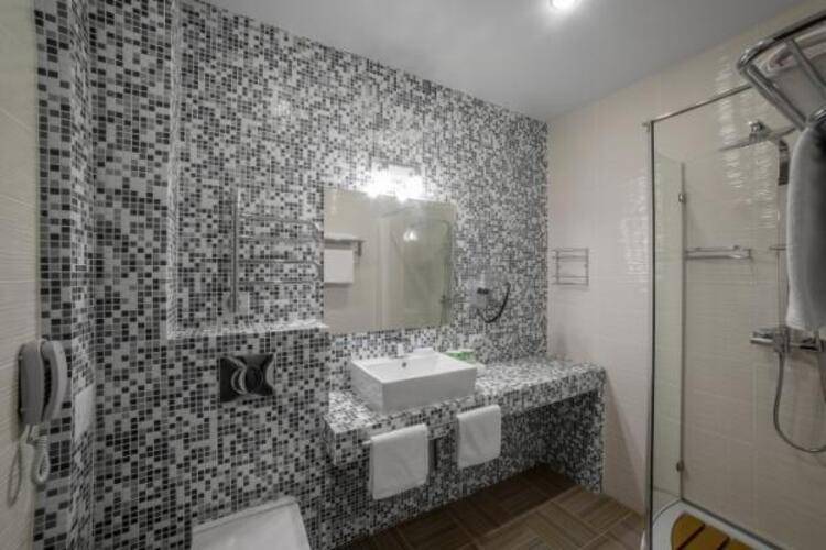 Kamarooms Business Hotel & Spa (Камарумс)