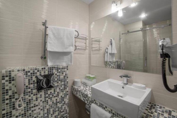Kamarooms Business Hotel & Spa (Камарумс)