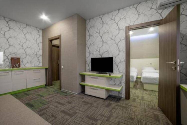 Kamarooms Business Hotel & Spa (Камарумс)