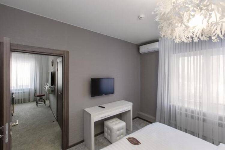 Kamarooms Business Hotel & Spa (Камарумс)